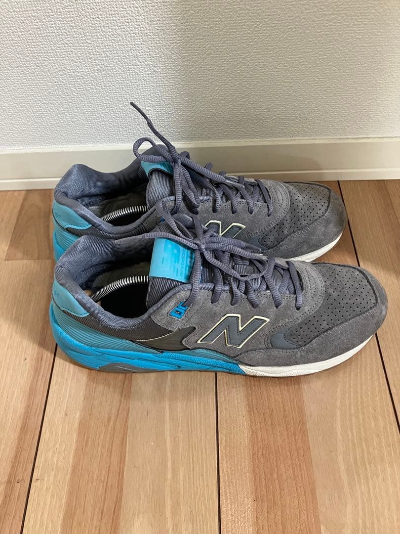 New Balance MRT580UR グレー ブルー スニーカー — image 3