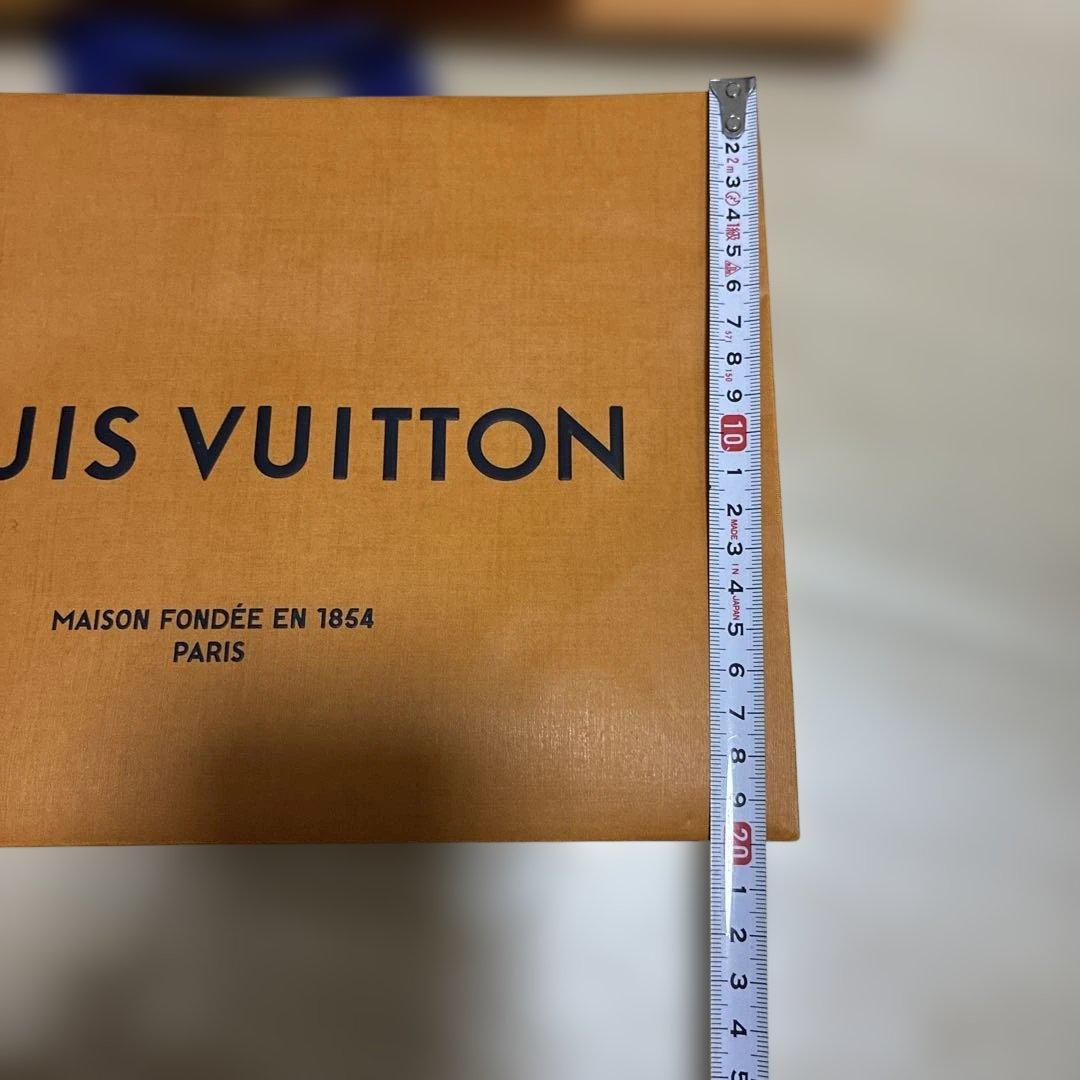 あ*い様 LOUIS VUITTON ショップ袋 4枚セット — image 3