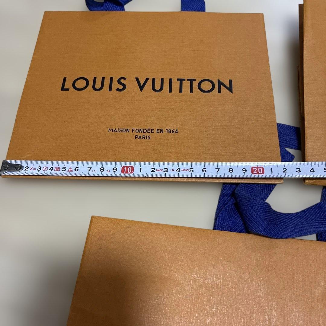 あ*い様 LOUIS VUITTON ショップ袋 4枚セット — image 4