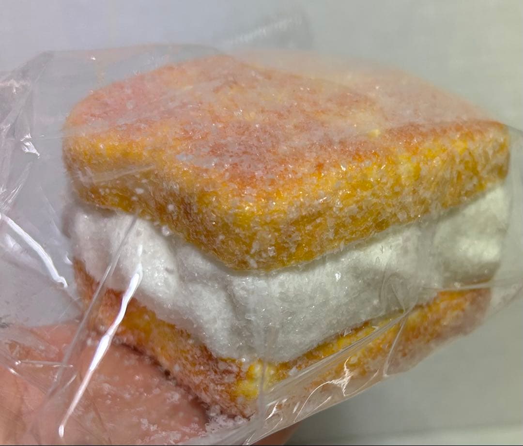 kikisquishy 粉付きクリームサンド 氷バター XL — image 3