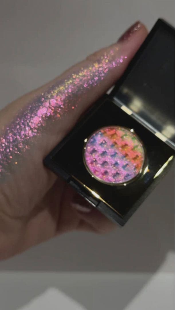 kaima cosmetics Luminesce silk eyeshadow — image 4
