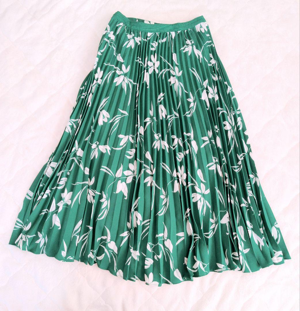 お値下❀BANANA REPUBLIC 花柄プリーツロングスカート グリーンXS — image 3