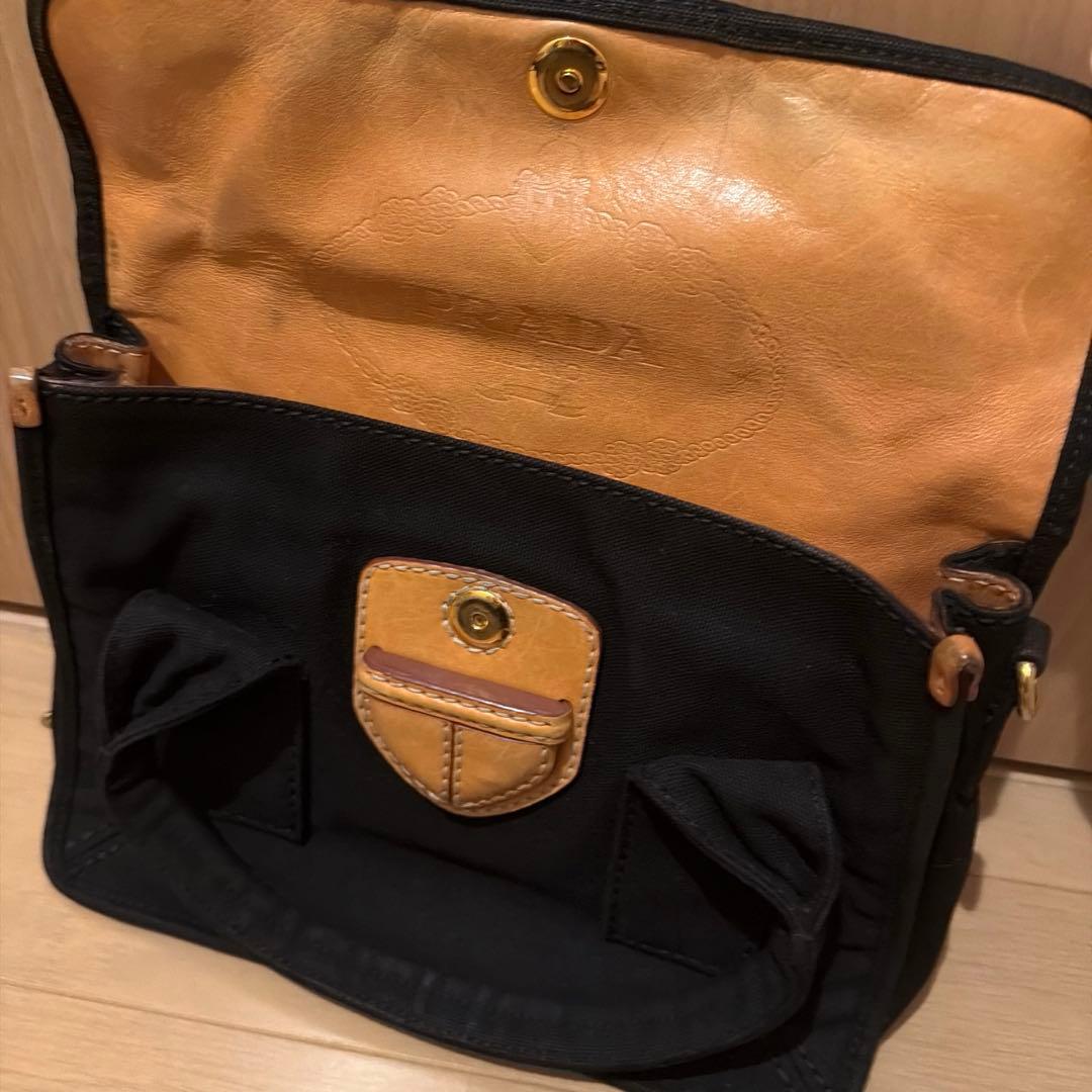 プラダ カナパ キャンバス バッグ — image 2