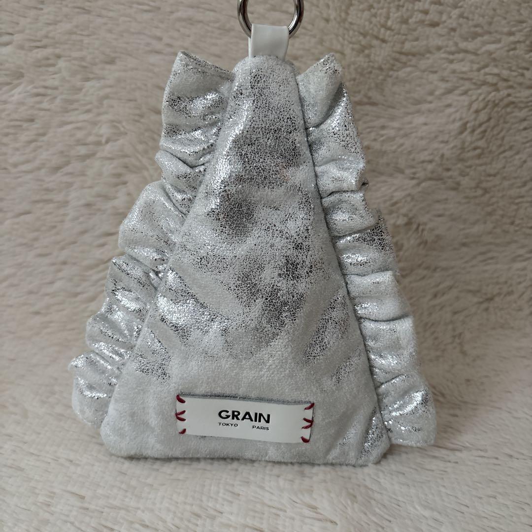 美品✨GRAIN メタリック　トライアングル　バッグ　2025SS — image 2