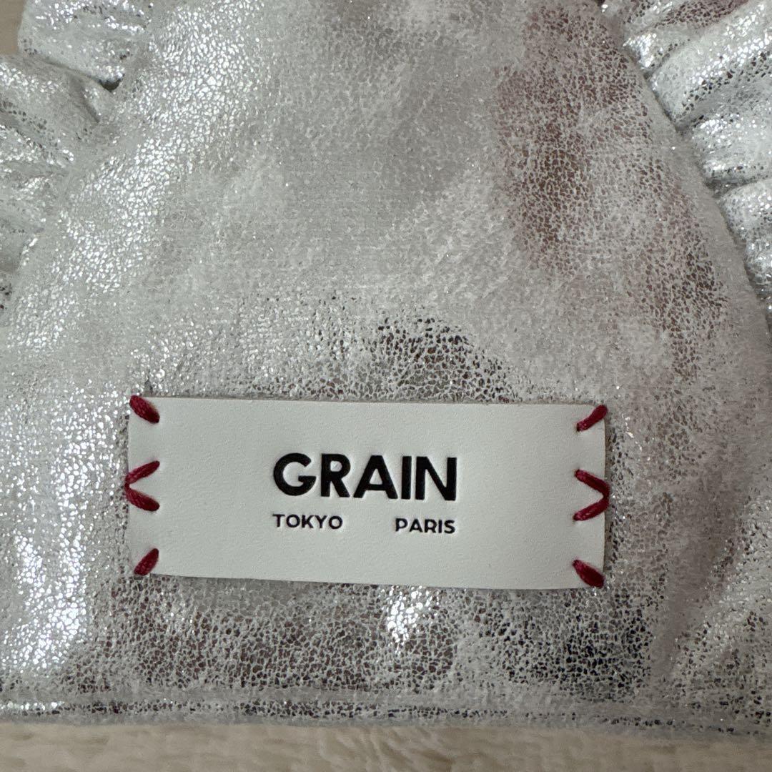 美品✨GRAIN メタリック　トライアングル　バッグ　2025SS — image 3