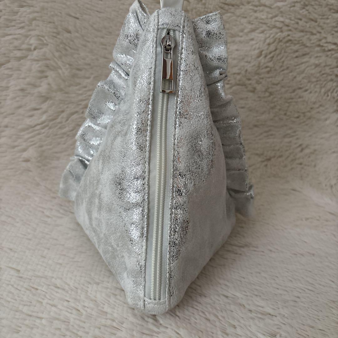 美品✨GRAIN メタリック　トライアングル　バッグ　2025SS — image 5