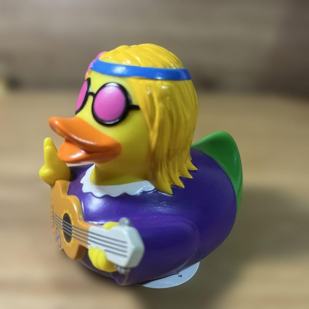 LILALU ヒッピー　ギター ラバーダック フィギュア — image 2