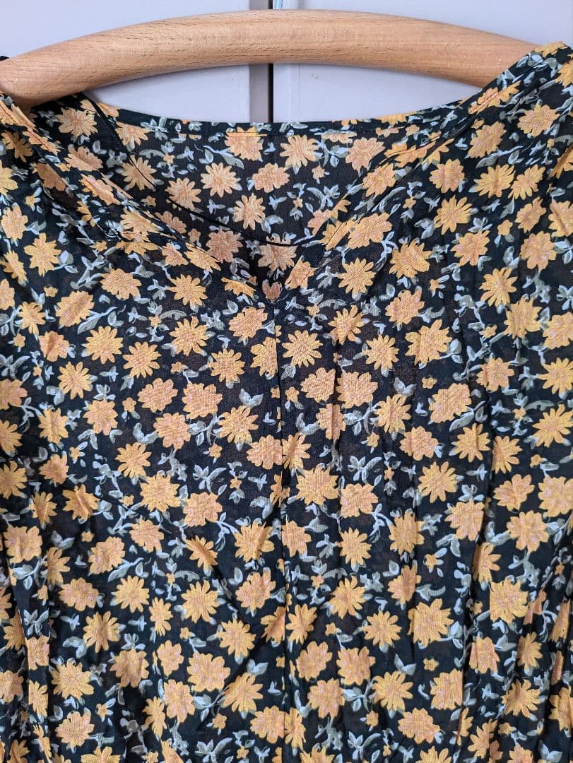 GU Mサイズ花柄ノースリーブロングワンピース — image 3