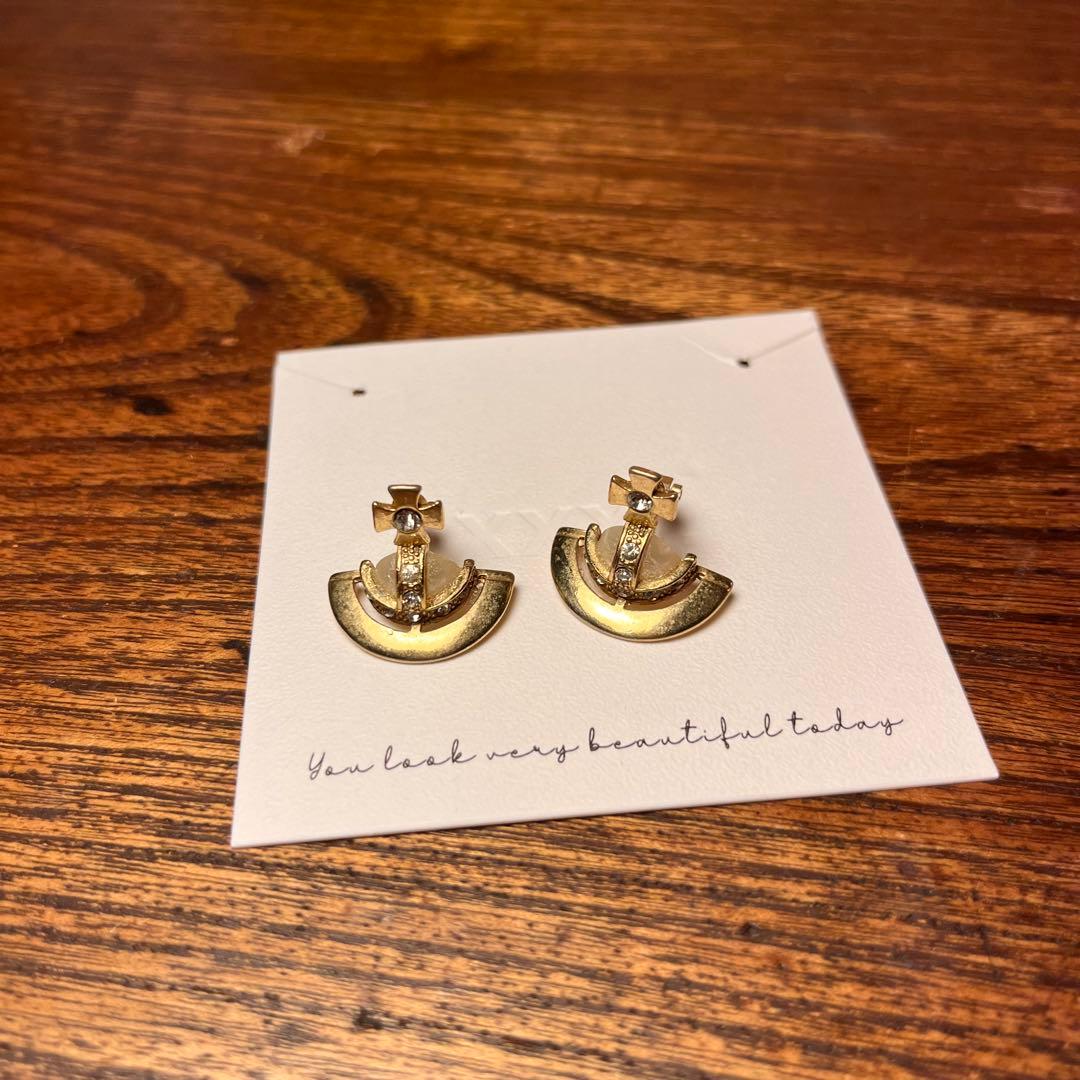 オーブ イヤリング ゴールド — image 4