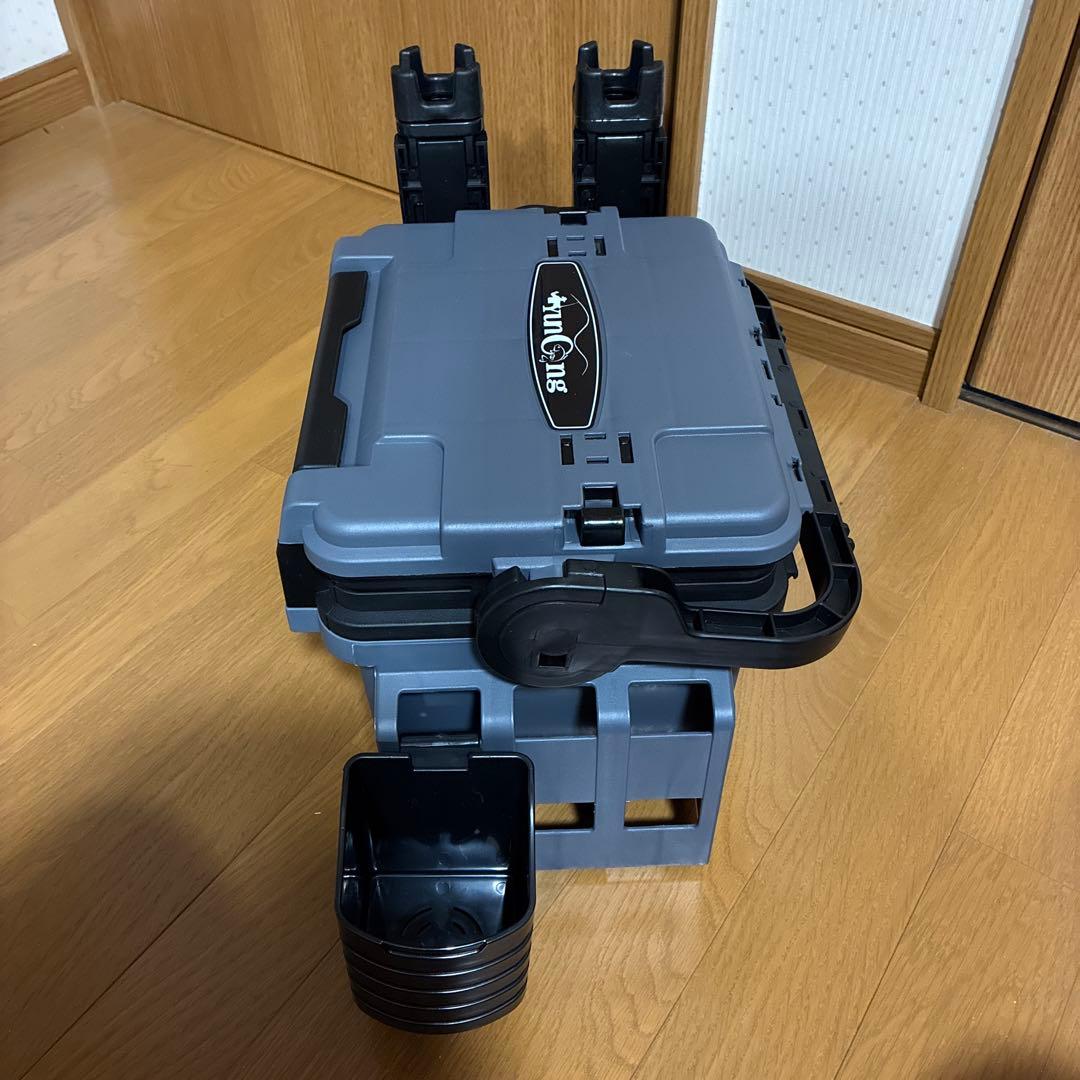 大特価　タックルボックス（Sサイズ）ロッドホルダー2個 小物入れ1個 新品 — image 2