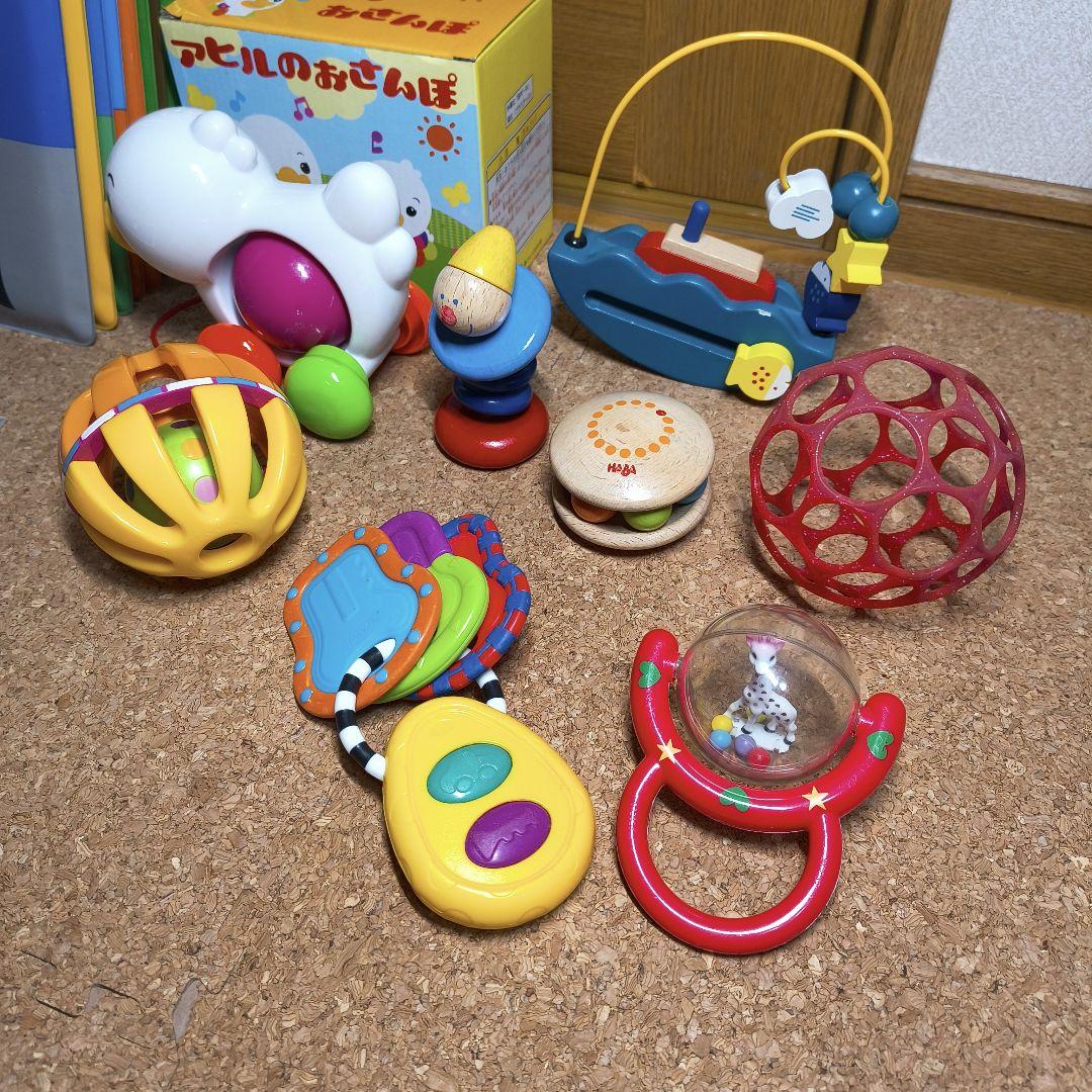 【知育玩具（まとめ売り）】木製玩具、音の出るボール、動物カードなど — image 2