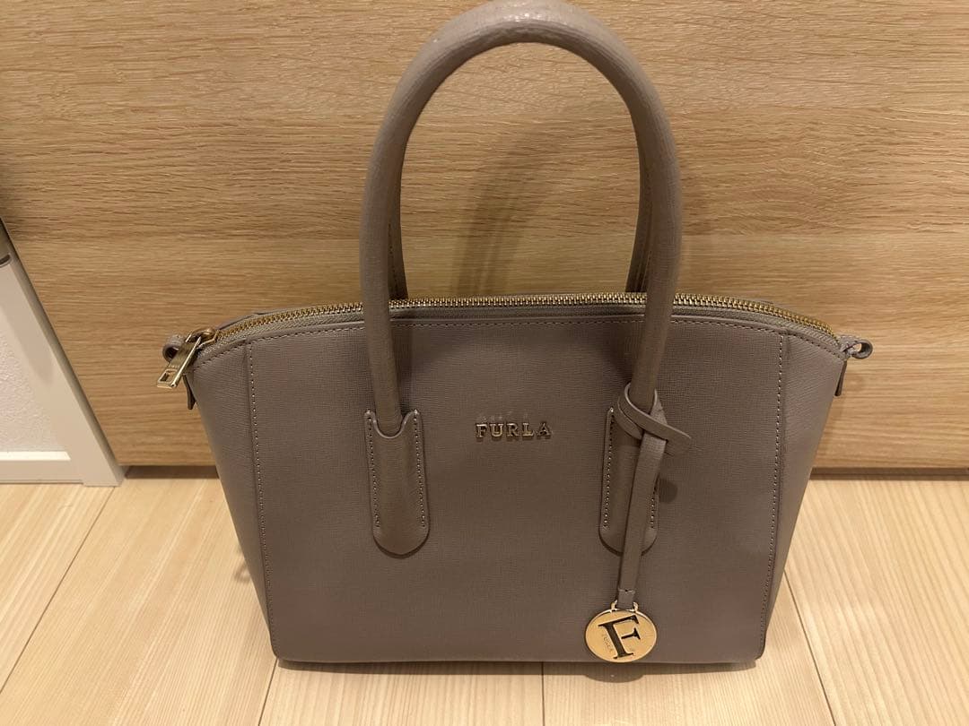 FURLA ハンドバッグ グレージュ — image 4