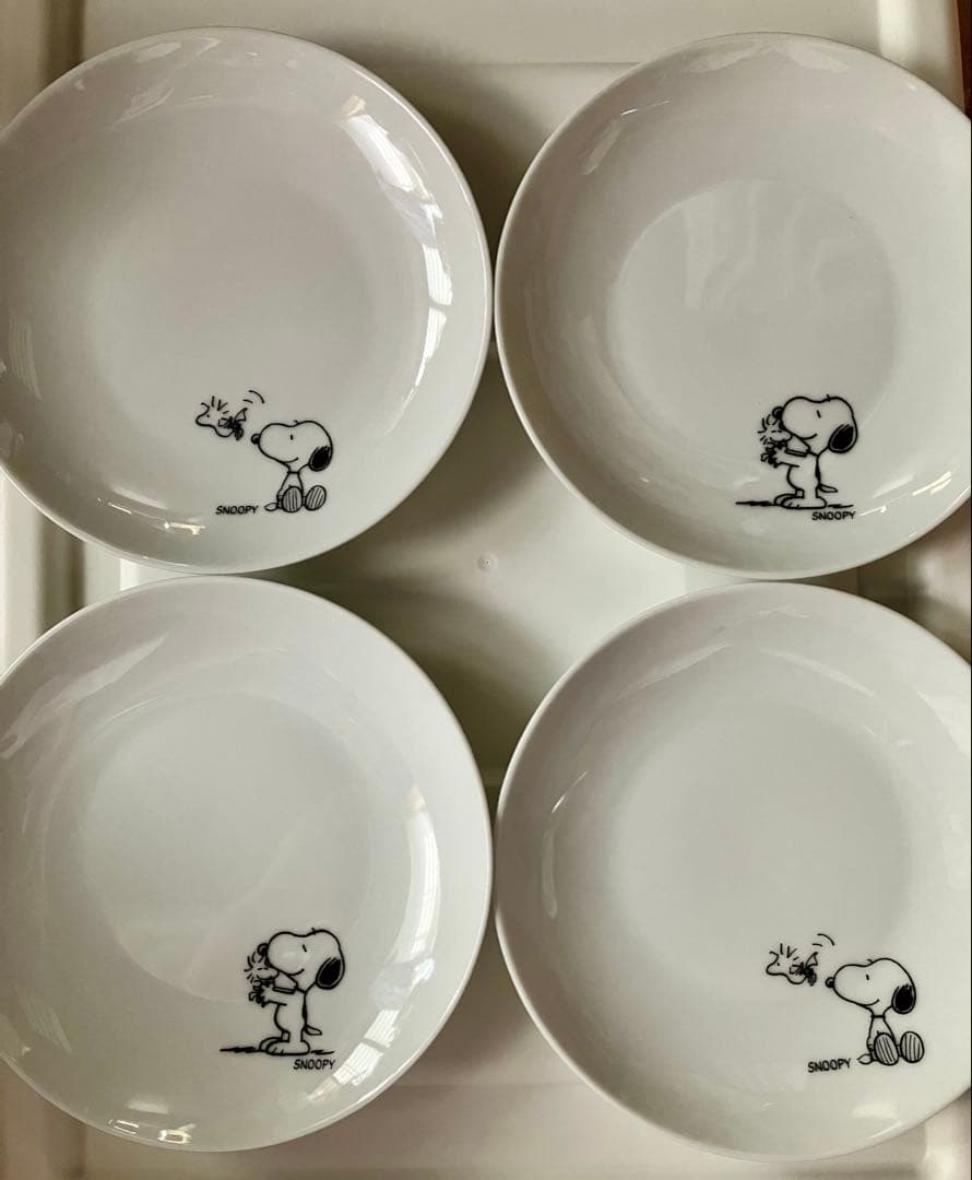 新品未使用 4枚セット SNOOPYスヌーピー 陶器製皿 ペアプレート 非売品V — image 2