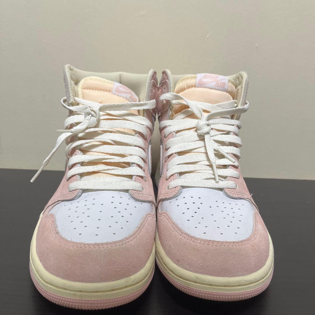 NIKE Air Jordan 1 High OG Pink — image 4