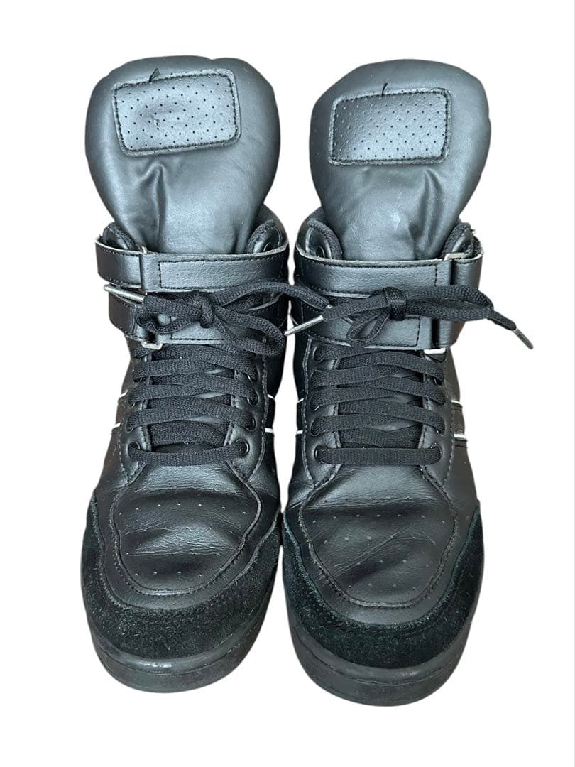 big tan belted sneaker — image 3
