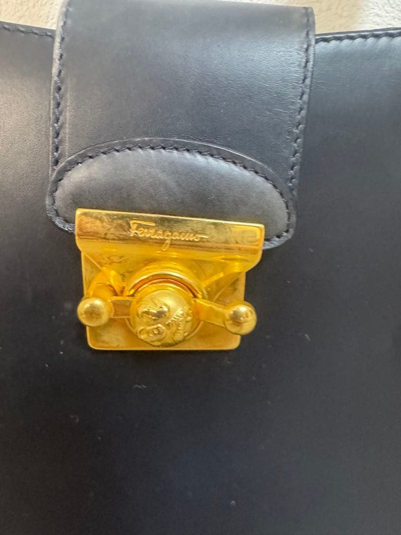 Salvatore Ferragamo ガンチーニ ハンドバッグ ブラック — image 3