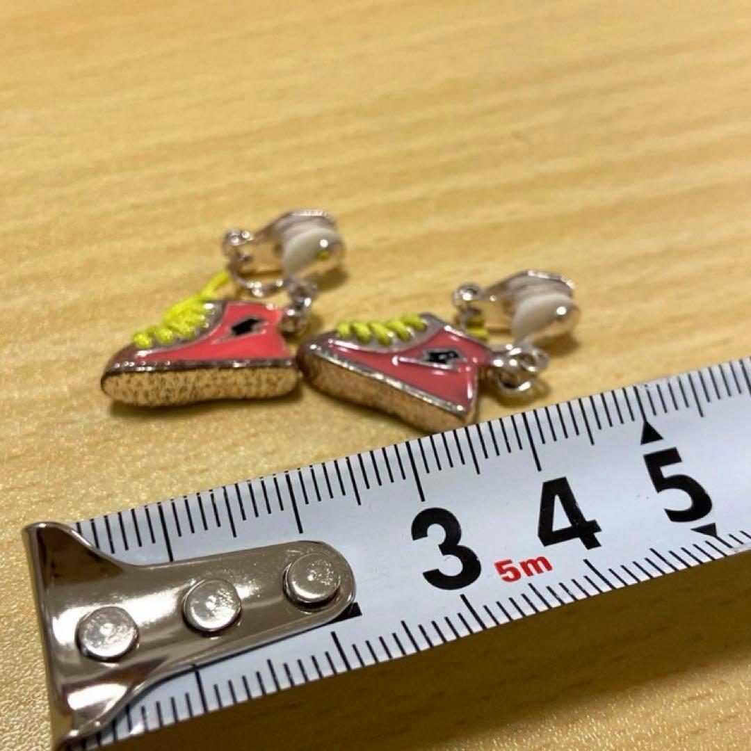 平成レトロ クレアーズ ハイカットシューズ イヤリング — image 3