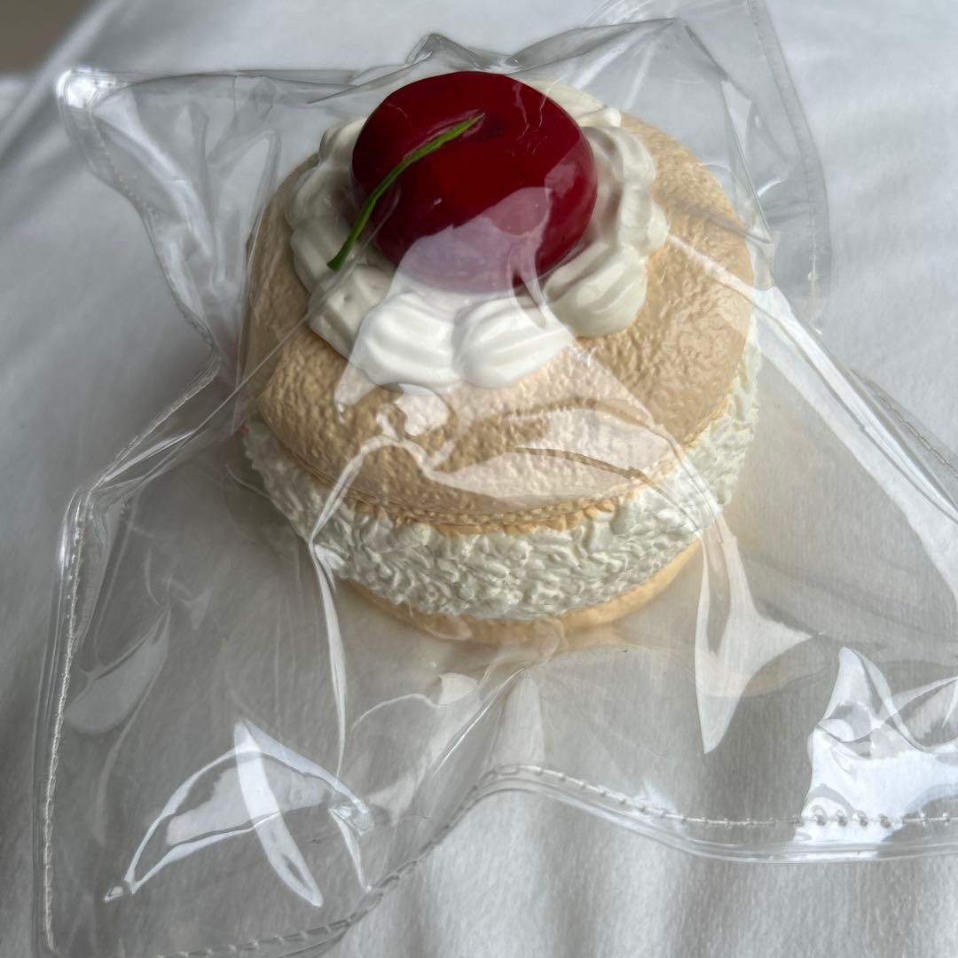 creamytree スクイーズ さくらんぼ ケーキ — image 3
