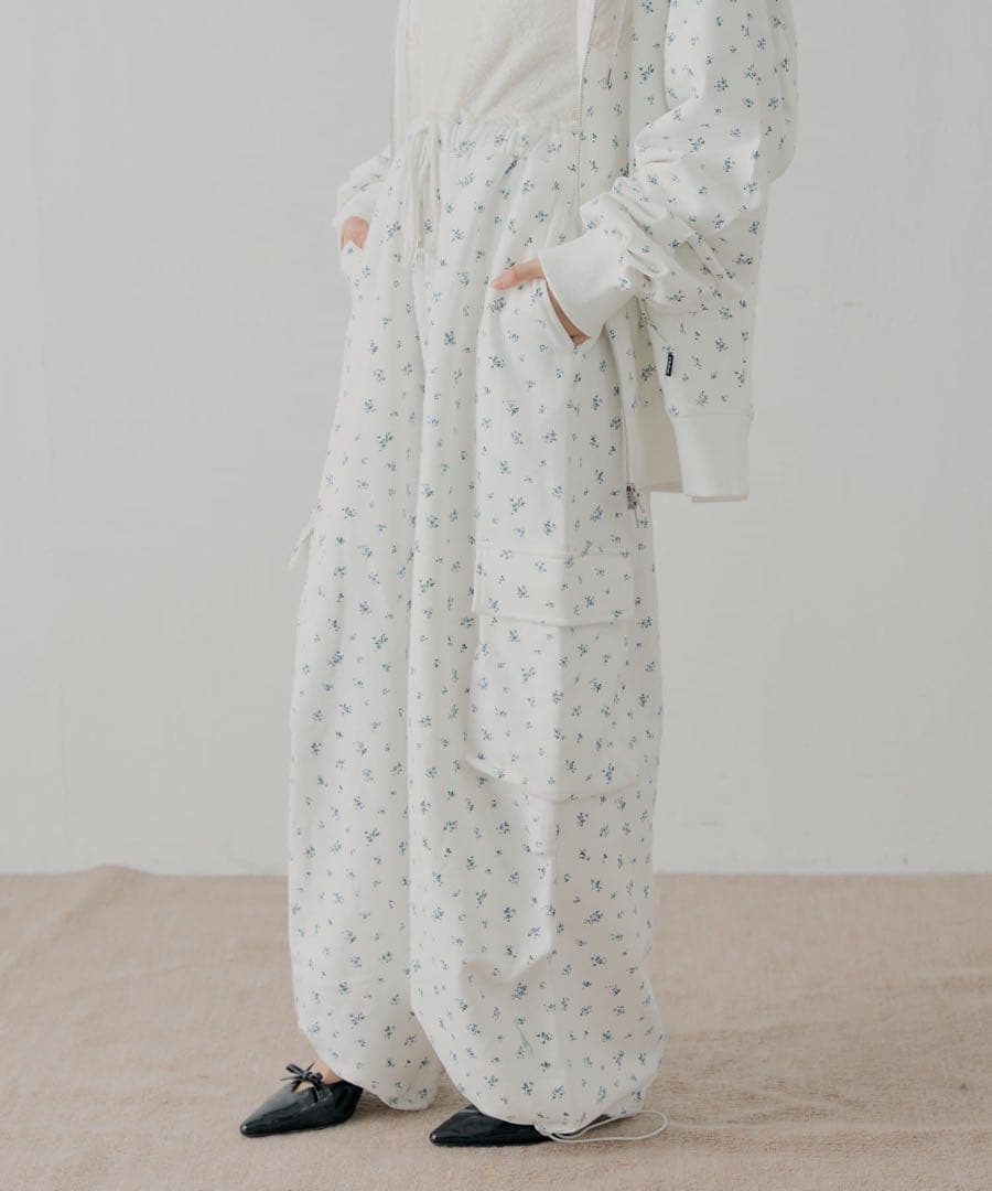 Chico　ワイドカーゴパンツ — image 2