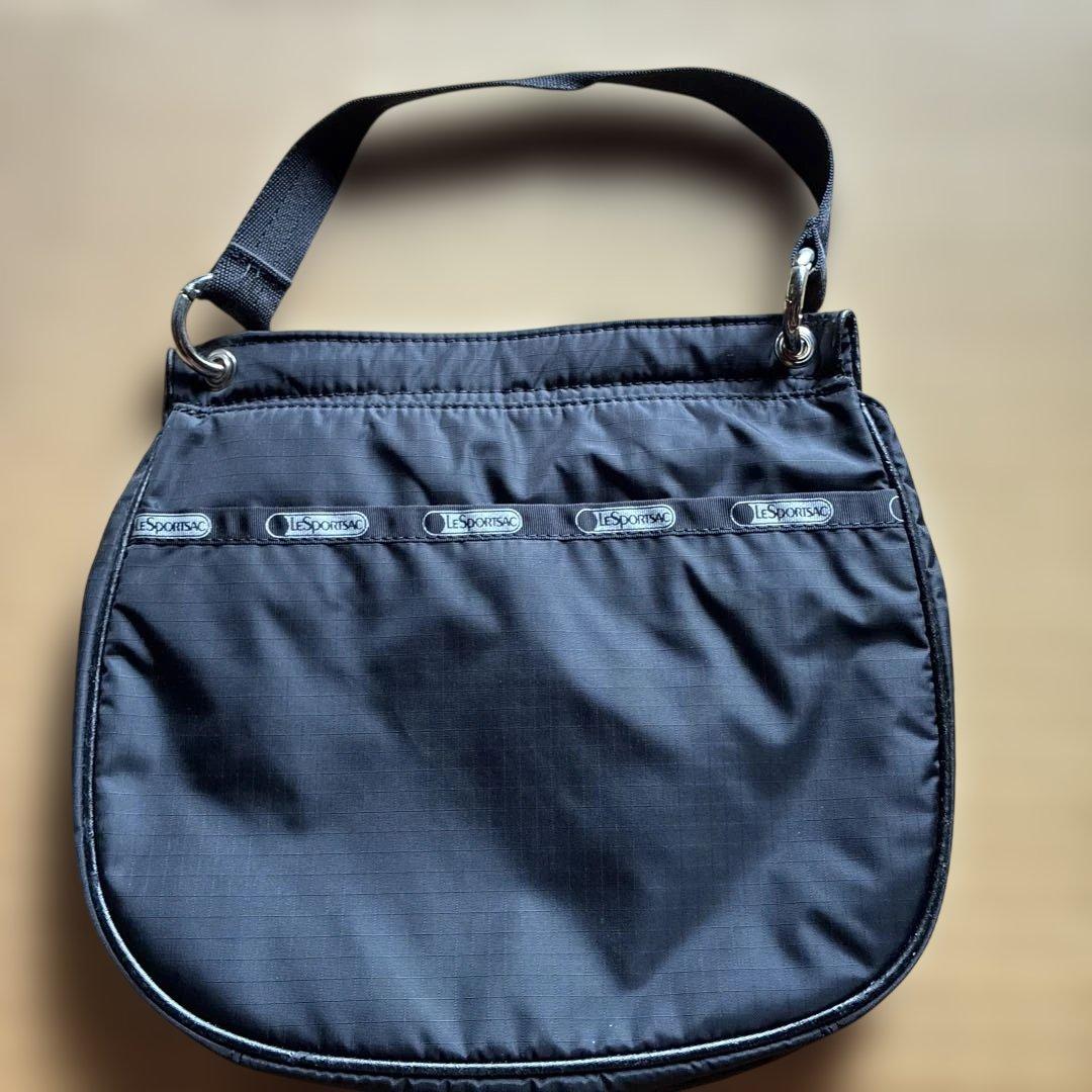 A*i様 LeSportsac ブラック ハンドバッグ — image 2