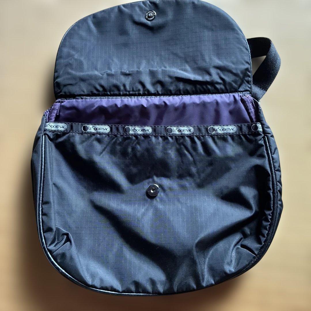 A*i様 LeSportsac ブラック ハンドバッグ — image 3