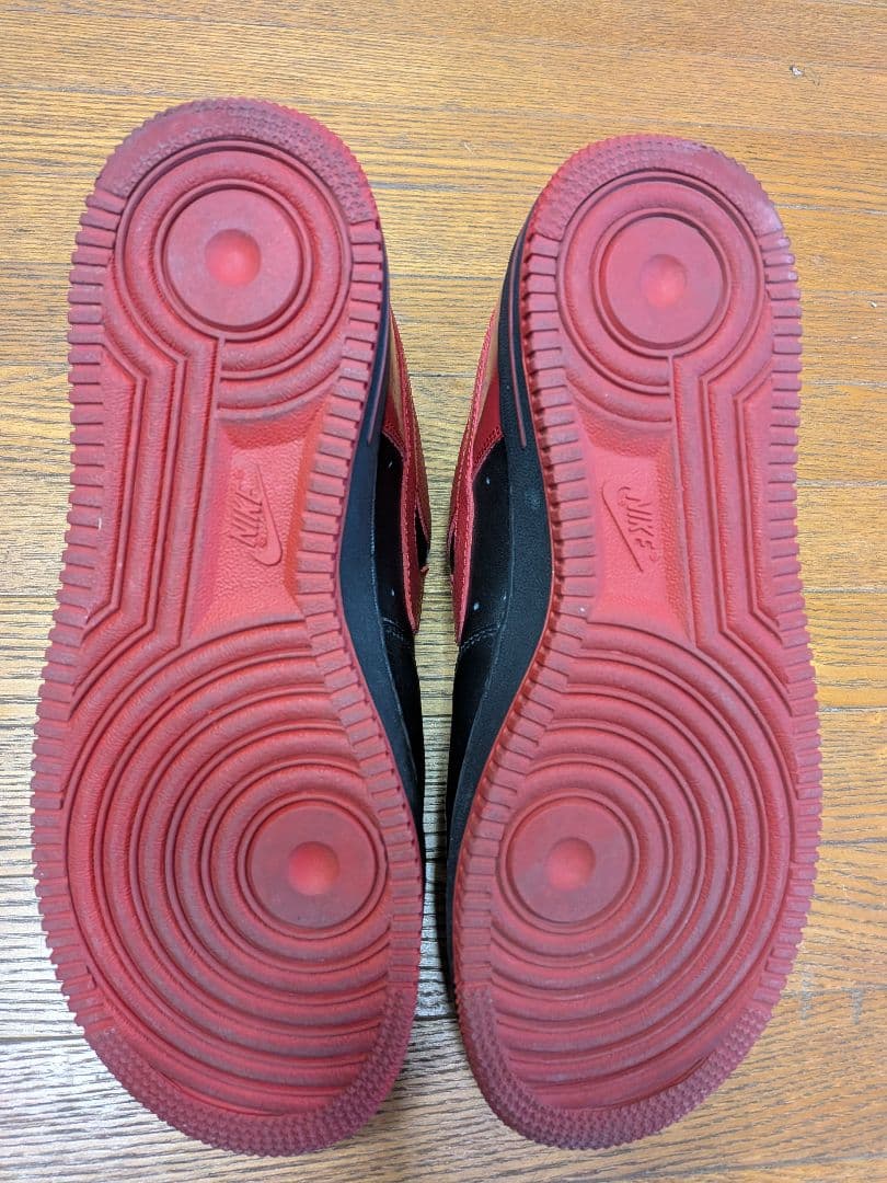 Nike Air Force 1 ブラック/レッド — image 3
