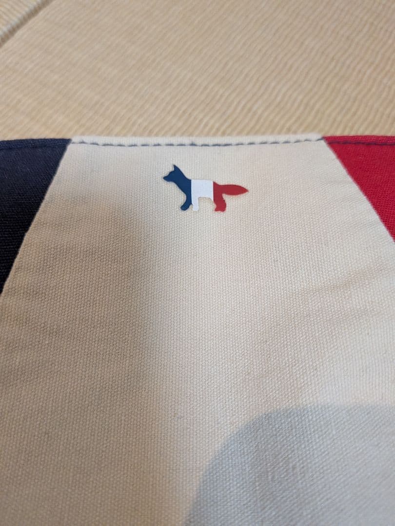 Maison Kitsune トラベルポーチ トリコロール　JAL — image 3