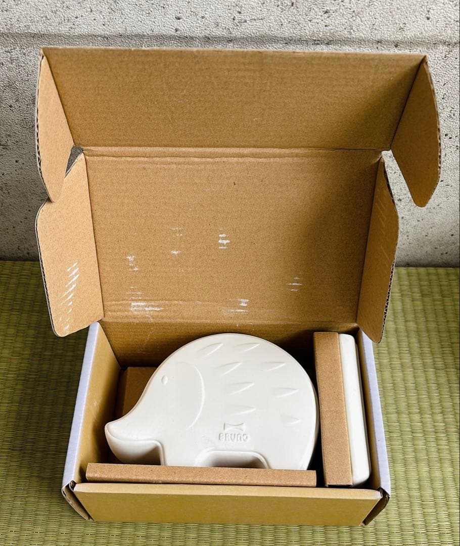 【新品　未使用】BRUNO 加湿器　ハリネズミ　自然気化式　卓上加湿器 — image 4