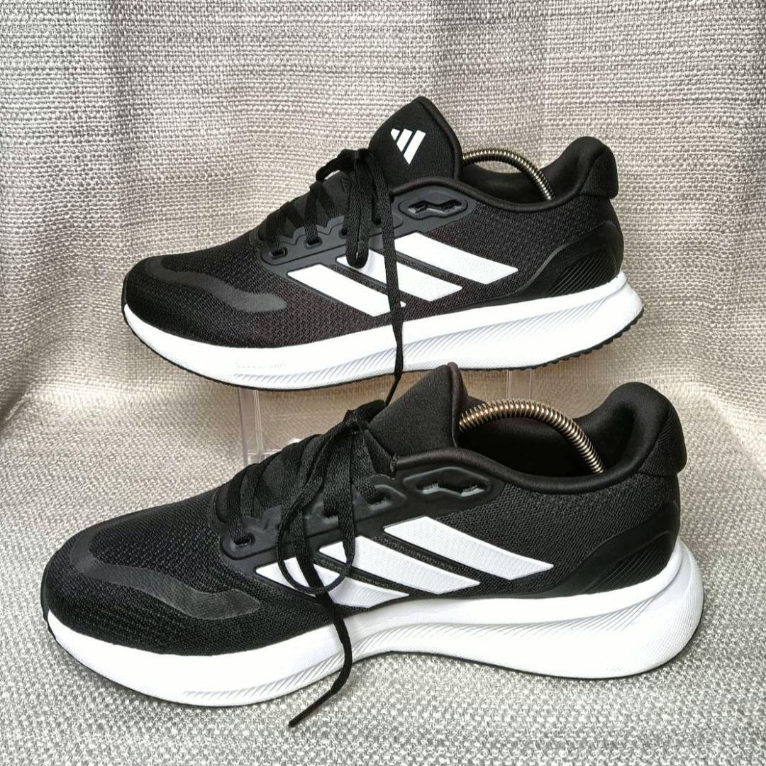 美品✨adidas ランニングシューズ ブラック 26.5cm — image 5