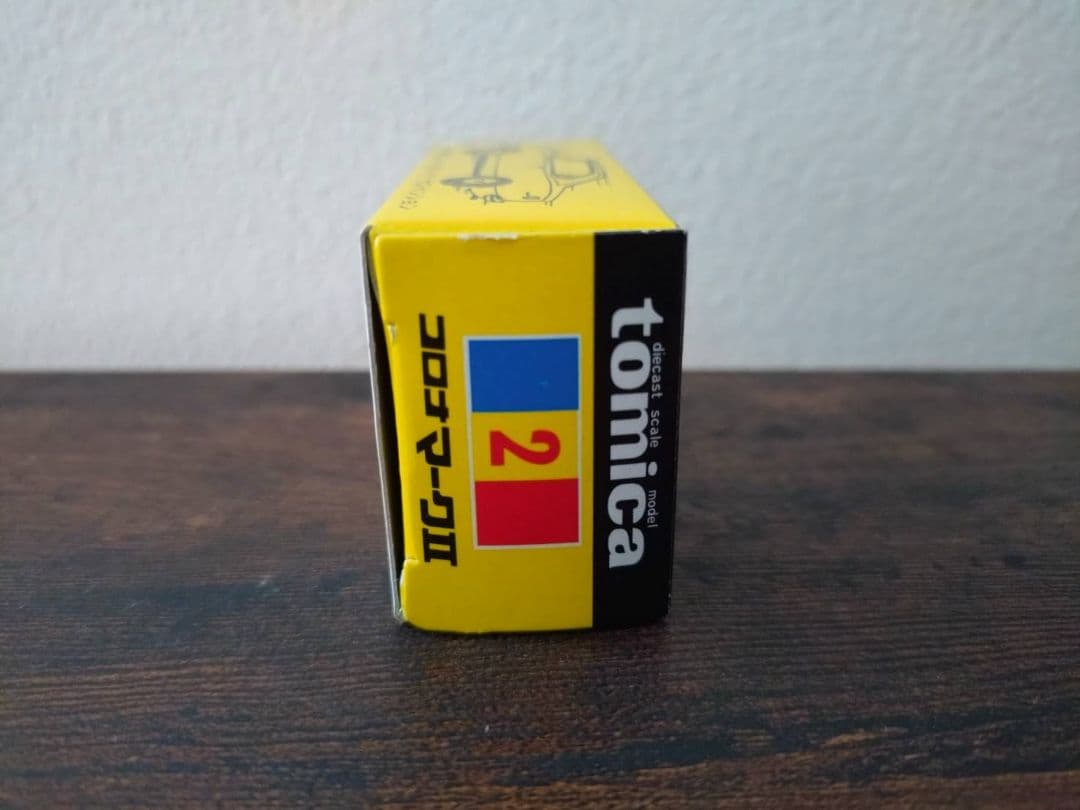 トミカ No.2 コロナマークII — image 4