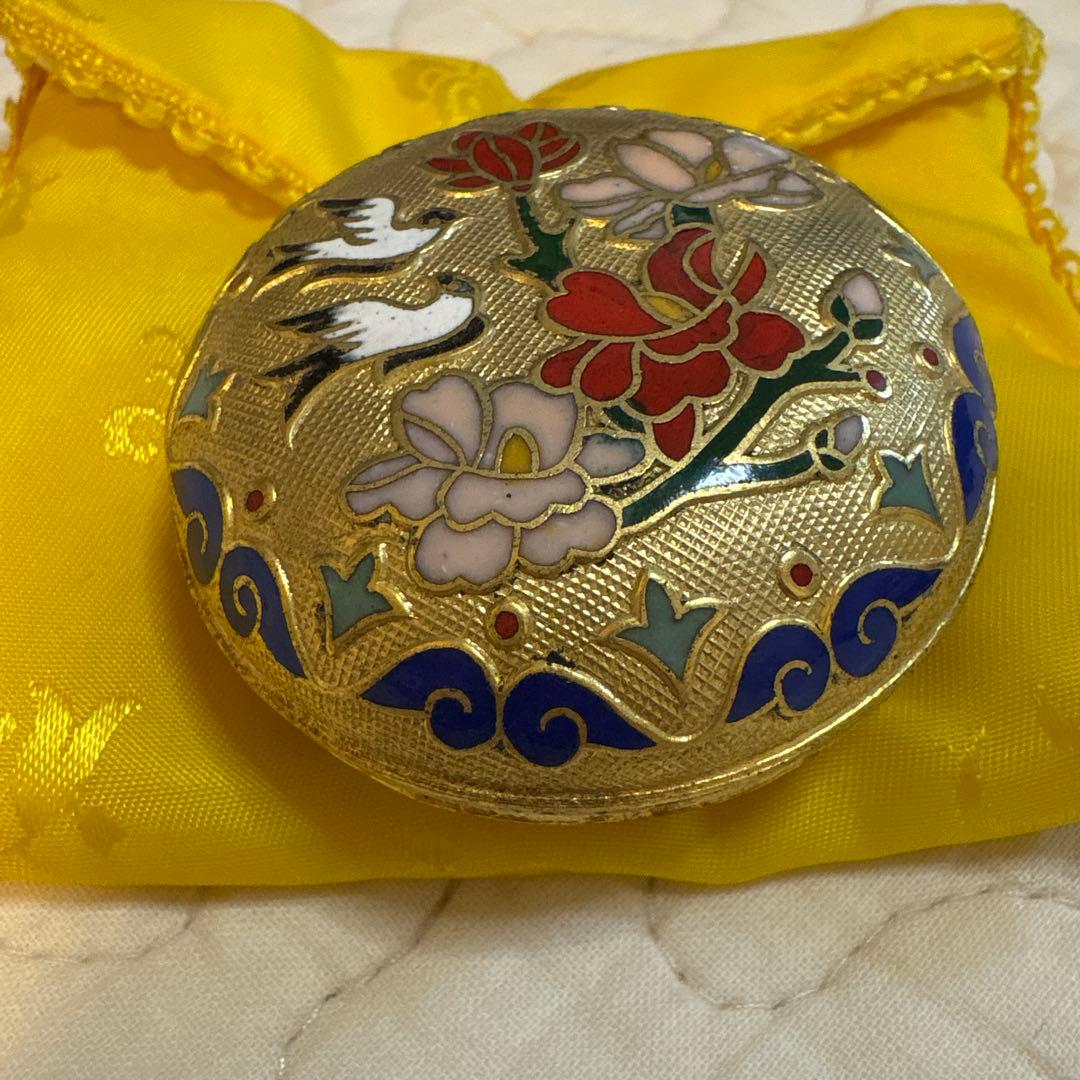 香合　七宝焼　エナメル　茶道具　小物入れ ツバメ　燕　縁起物　ヴィンテージ　金色 — image 3