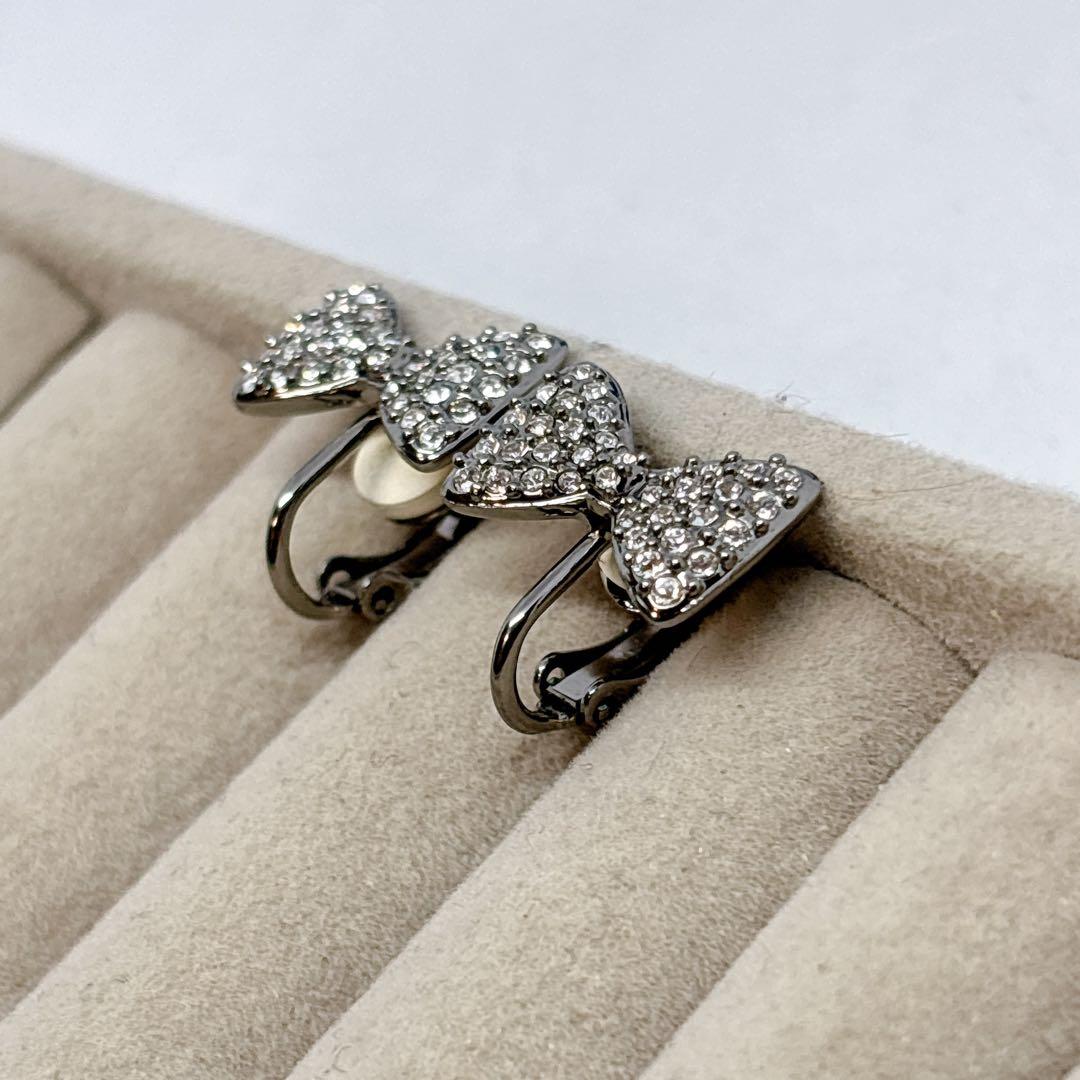 SWAROVSKI スワロフスキー リボンモチーフ イヤリング 箱付 — image 5