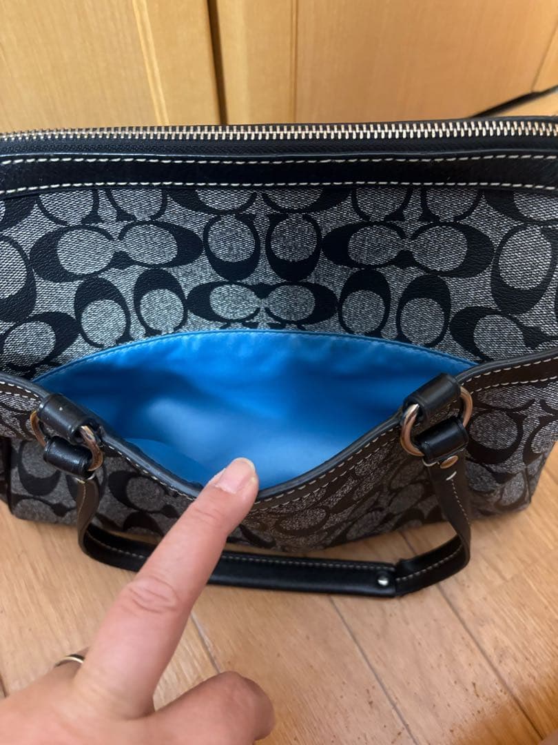 ⭐️さらに値下げしました⭐️ COACH シグネチャー ストライプ サッチェル — image 4