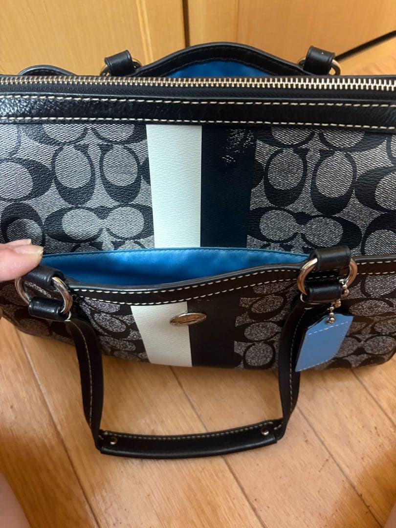 ⭐️さらに値下げしました⭐️ COACH シグネチャー ストライプ サッチェル — image 5