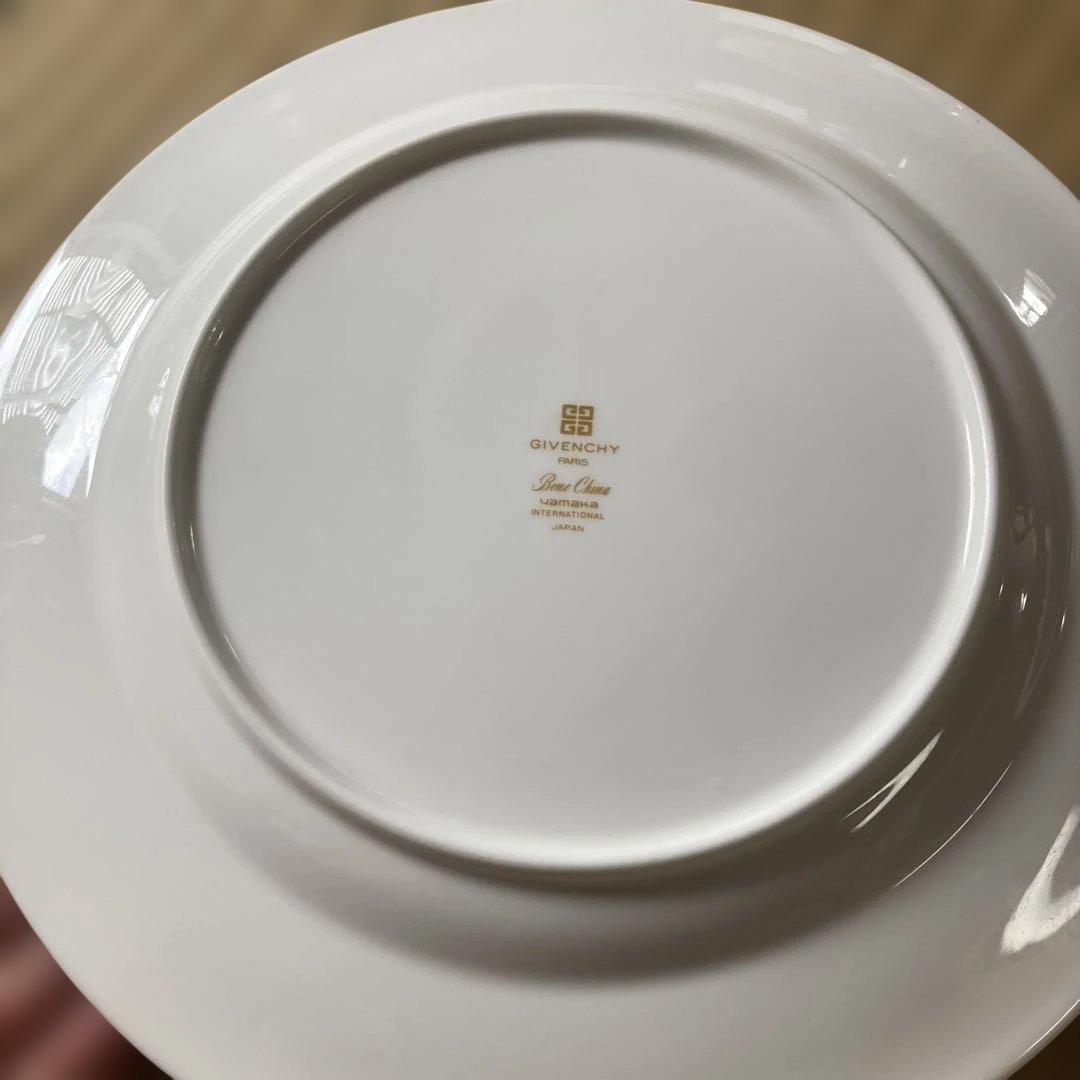 GIVENCHY 皿 4枚セット 花瓶柄 — image 4