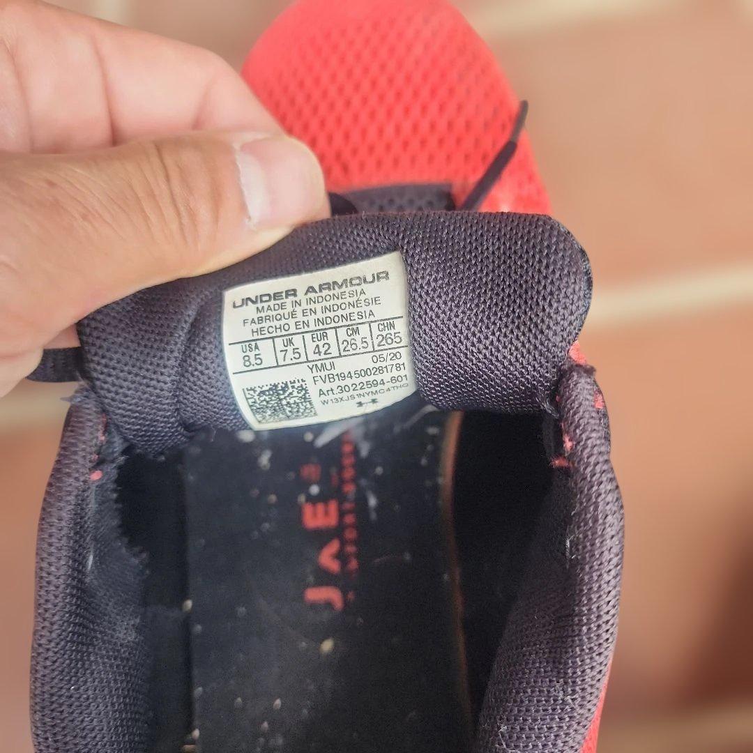Under Armour ランニングシューズ レッド — image 4