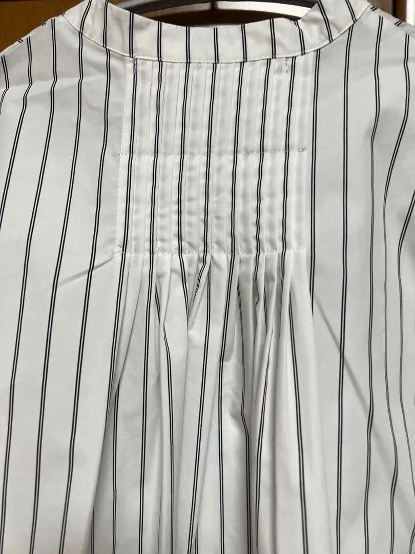 新品✨️YECCA VECCA ストライプピンタック 長袖ブラウス — image 3