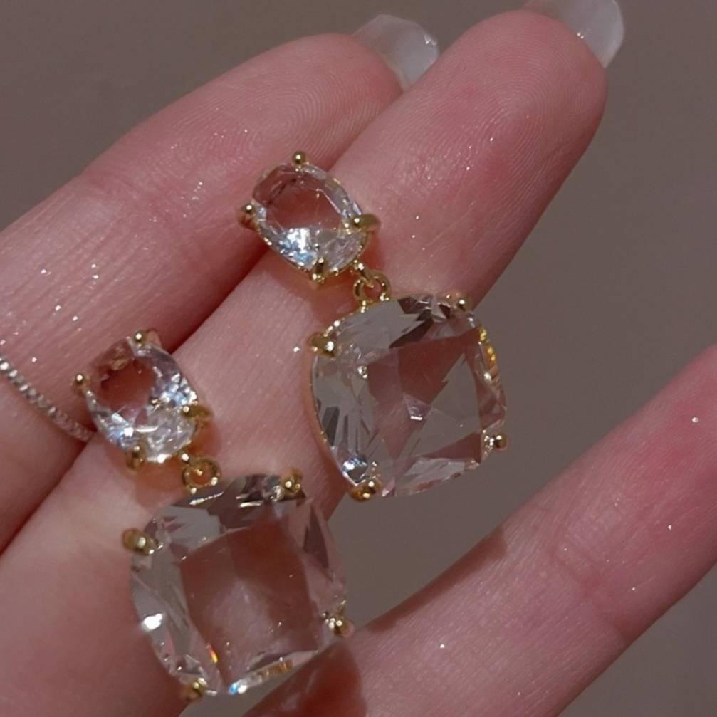 大ぶり イヤリング 揺れる 透明感 上品 高見え ゴールド 結婚式 パーティー — image 5