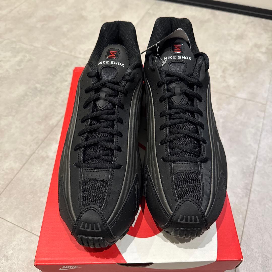 新品・未使用！NIKE Shox R4 Black スニーカー　29.0cm — image 5