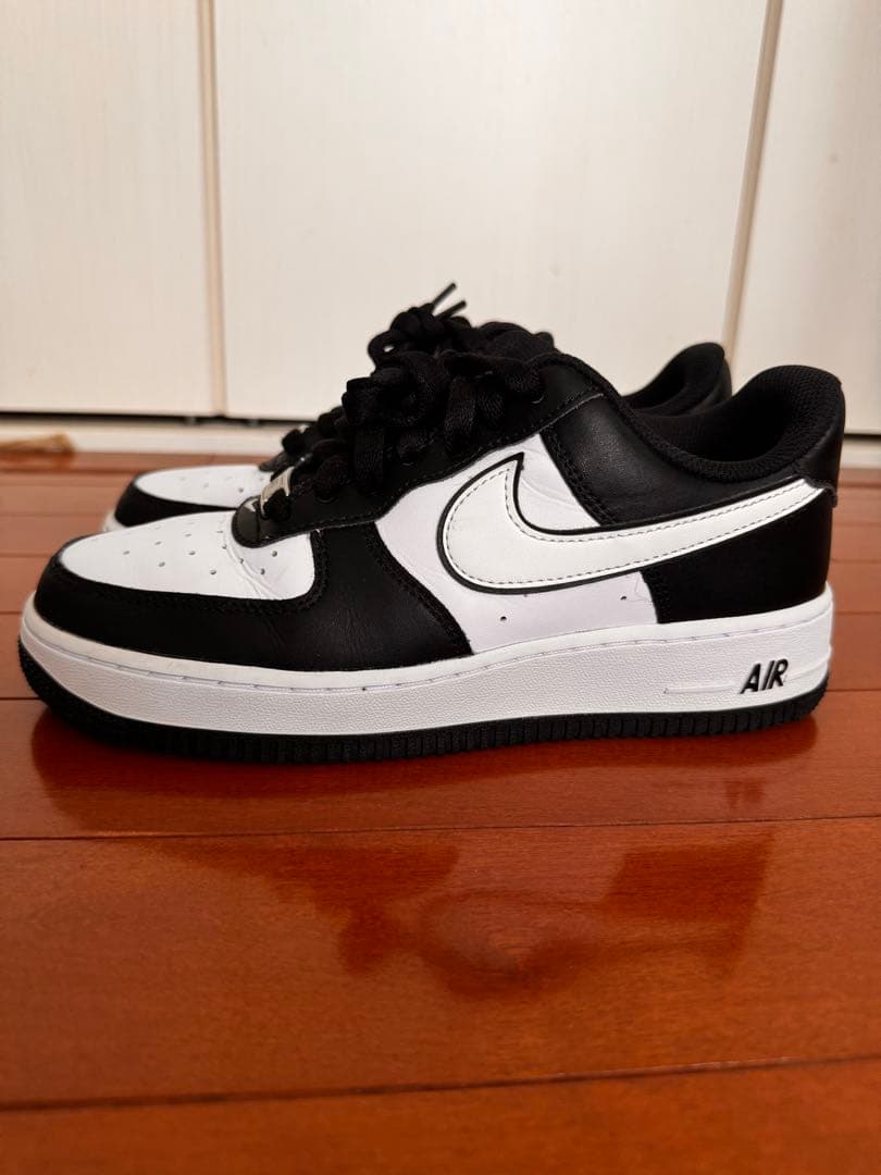 NIKE Air Force 1 Black White — image 2