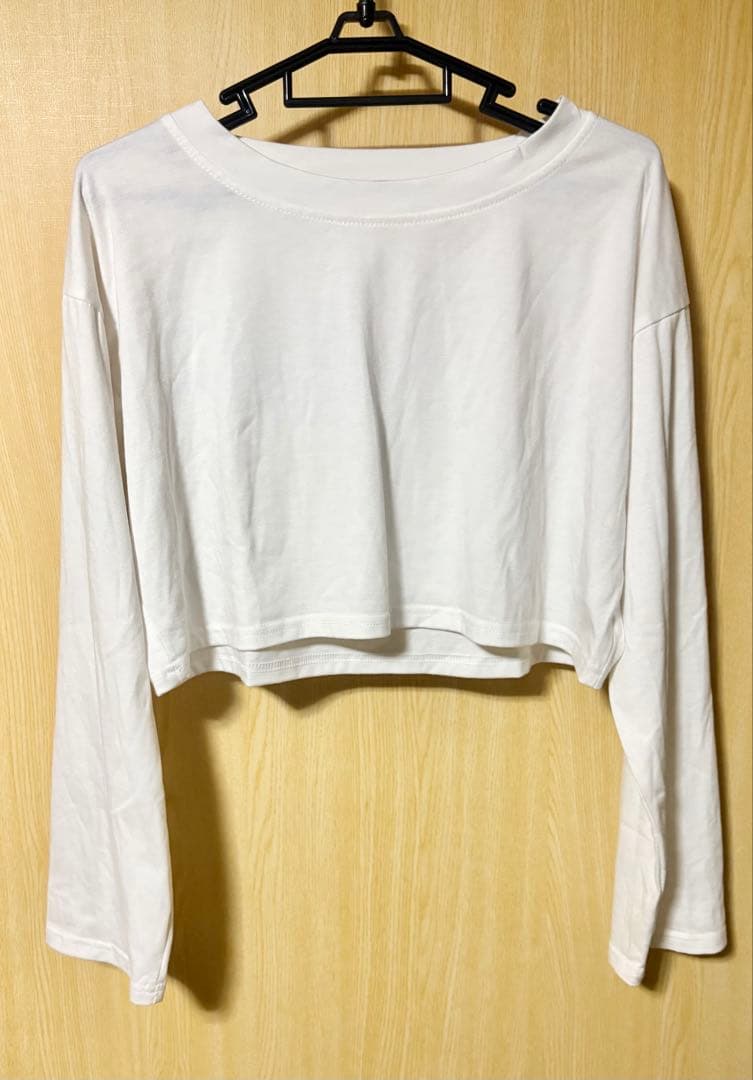 ショート丈 長袖 クルーネック Tシャツ ホワイト — image 4