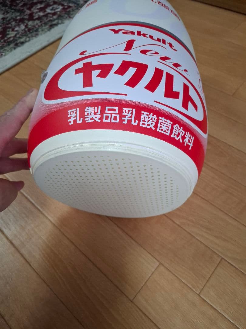非売品　 New ヤクルト 特大 クッション — image 4