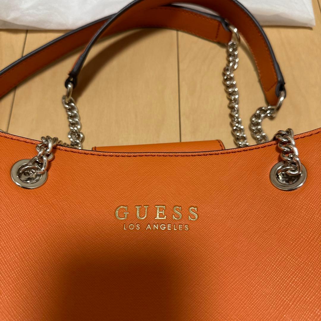 GUESS ハンドバッグ オレンジ チェーン 来月いっぱいまでの出品 — image 2