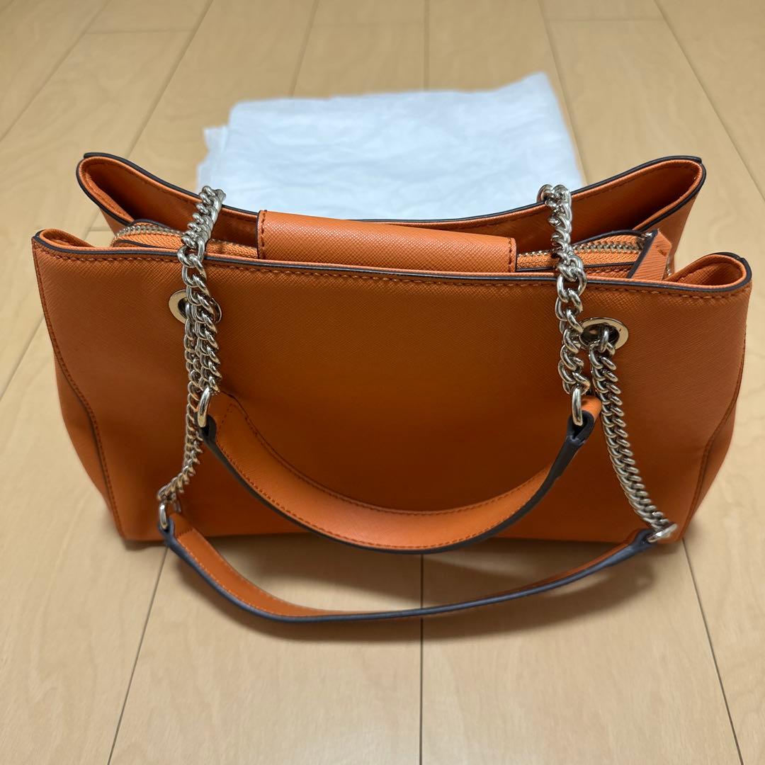 GUESS ハンドバッグ オレンジ チェーン 来月いっぱいまでの出品 — image 4