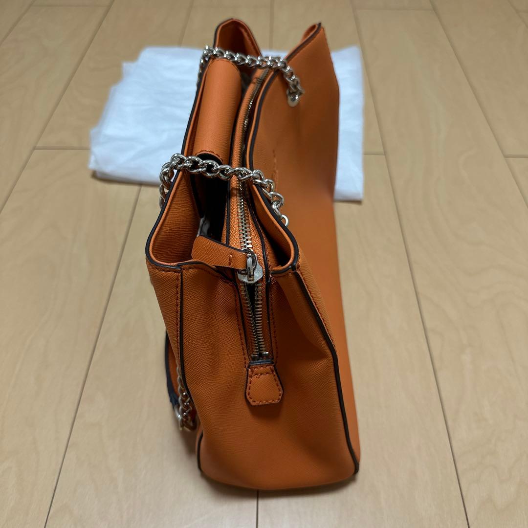 GUESS ハンドバッグ オレンジ チェーン 来月いっぱいまでの出品 — image 5
