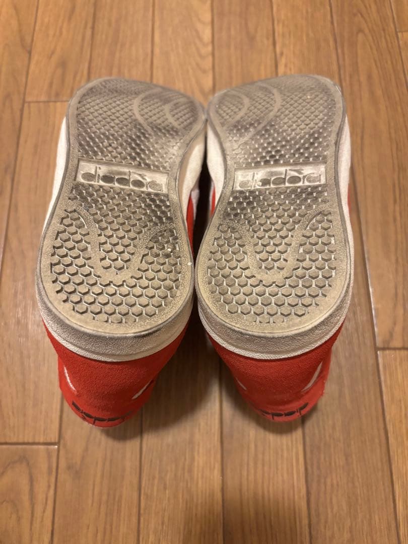 ジャンク品　Diadora ハイカットスニーカー レッド — image 2