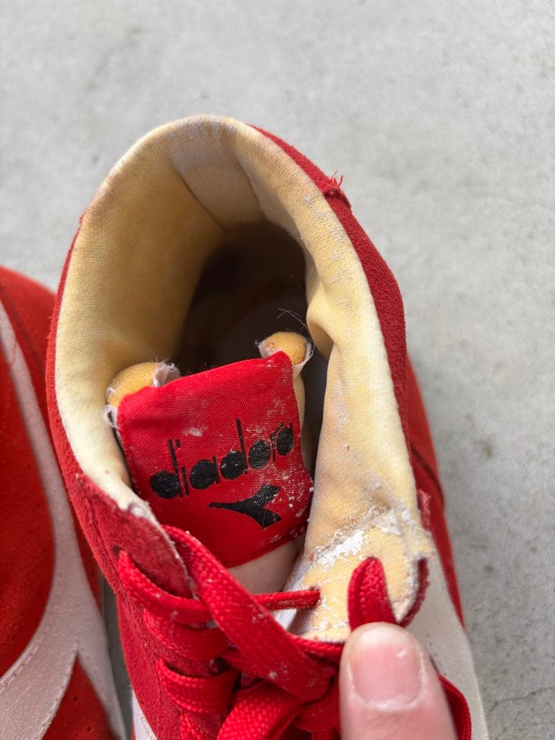 ジャンク品　Diadora ハイカットスニーカー レッド — image 3