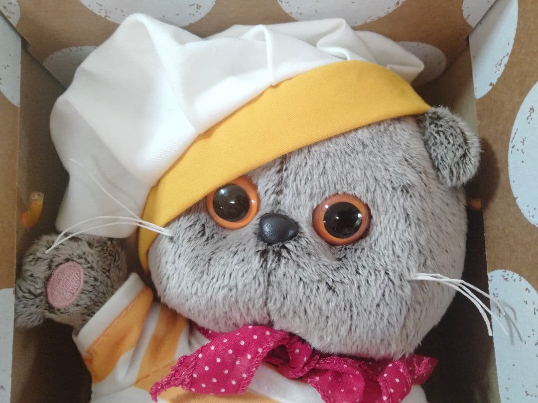 バーシックロシアの猫ぬいぐるみシェフ姿の猫 — image 2