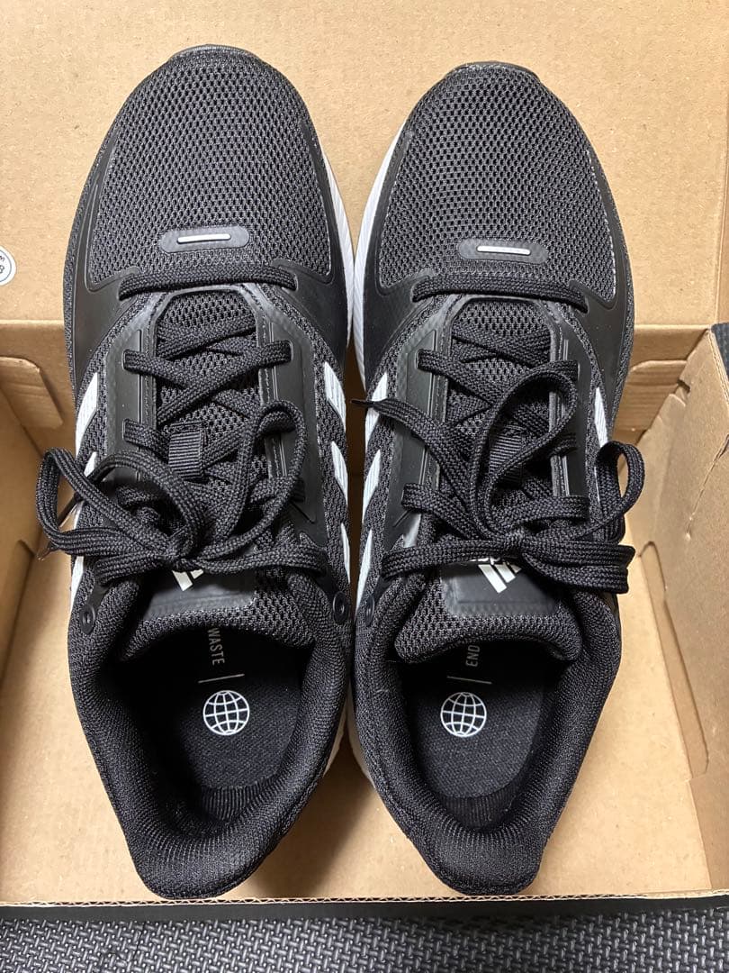【美品】adidas コアランナー ブラック×ホワイト 23.5センチ — image 2