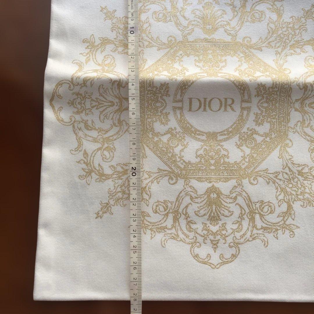 未使用！Dior ゴールド装飾 収納袋 — image 3